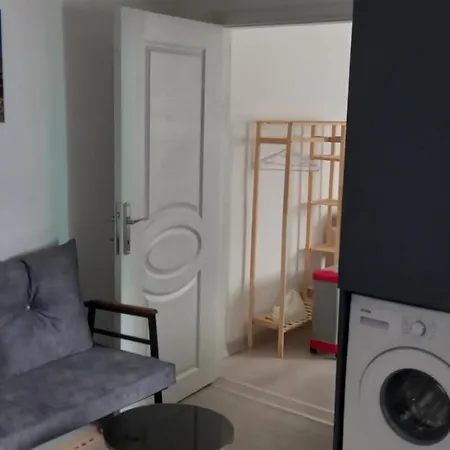 Apart 2- Single Double Bed *